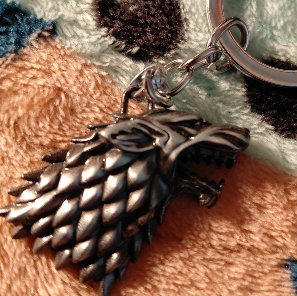 Game of Thrones Winter Is Coming Direwolf House Stark Metal/Pewter Keychain