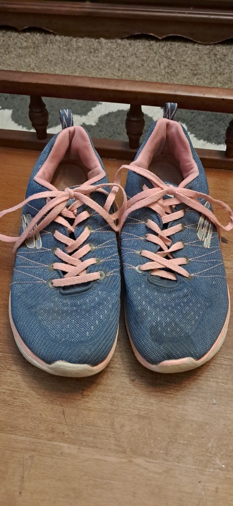 Women's Blue & Pink Skechers Sneakers Size 10