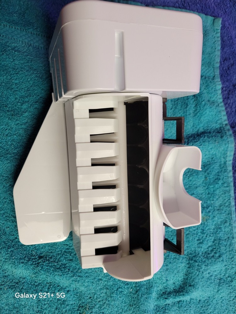 GE WR30X10093/WR30X28681 Refrigerator Ice Maker Kit - White