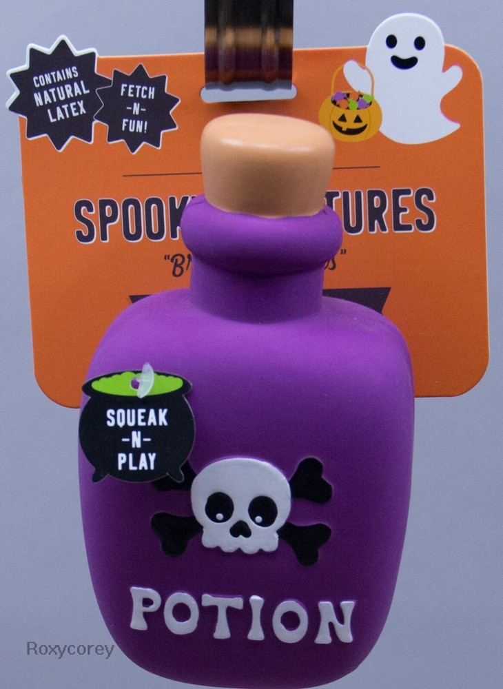 Fetch N Fun Purple Potion Skull Vial Spooky Latex Squeaker Dog Toy NWT