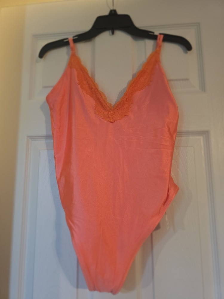 Aerie Coral Lace Trim One Piece Swimsuit Women's Medium Wireless Stretch Solid