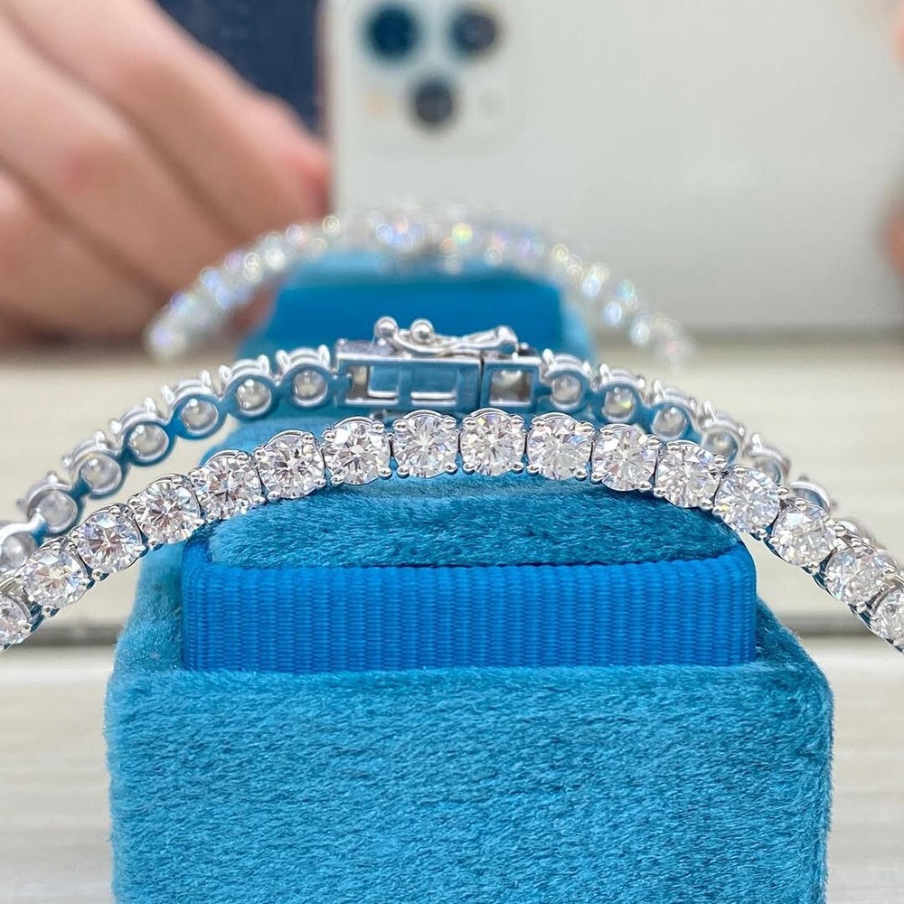 6.16Ct VVS1 Round Moissanite Tennis Bracelet in 14K White Gold Plated