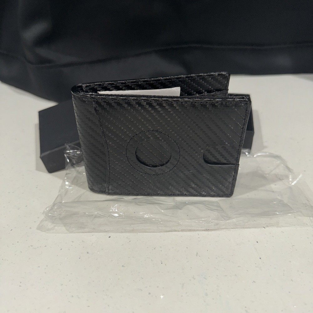 Carbon Fiber AirTag Wallet with Zipper Side and Money Clip Holder Compatible with Apple