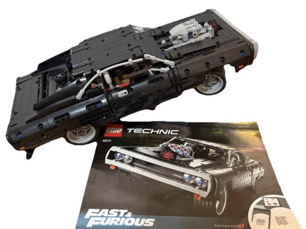 LEGO Technic Fast & Furious Dom's Dodge Charger 42111 Retired set