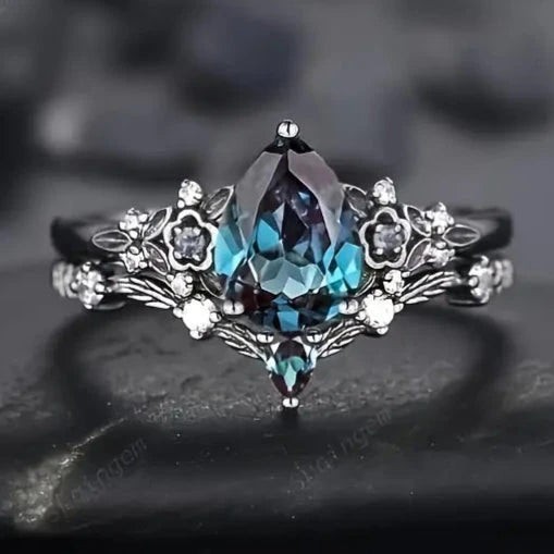 2-Piece Set: Gothic Black & Golden Engagement Ring Set with Pear-Shaped Cubic