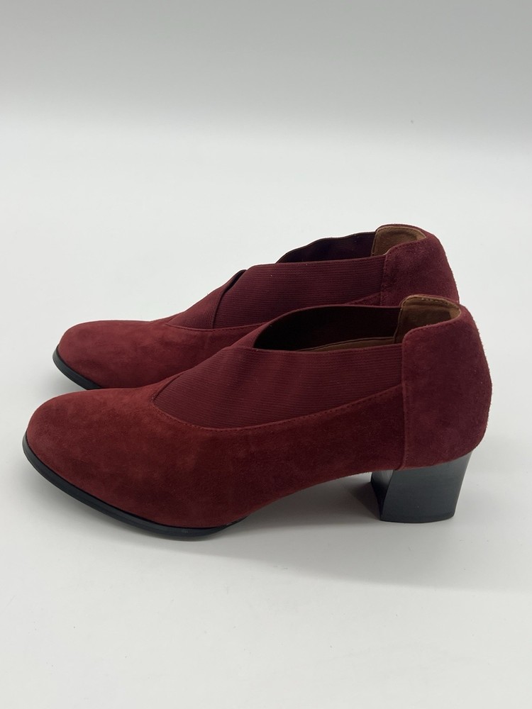 L’Amour Des Pieds Pirisa Women’s Size 8M Red Leather Classic Pumps Heels Shoes.
