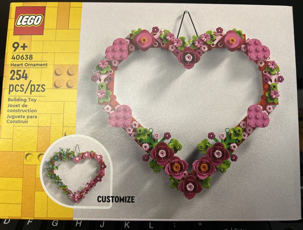 Lego Seasonal Heart Ornament for Valentine's Day or Mother's Day Gift 40638-image
