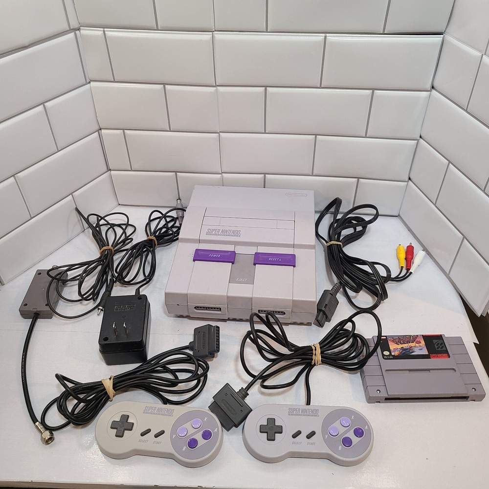 Super Nintendo Entertainment System Orig SNES Console SNS-001 Video Game Bundle