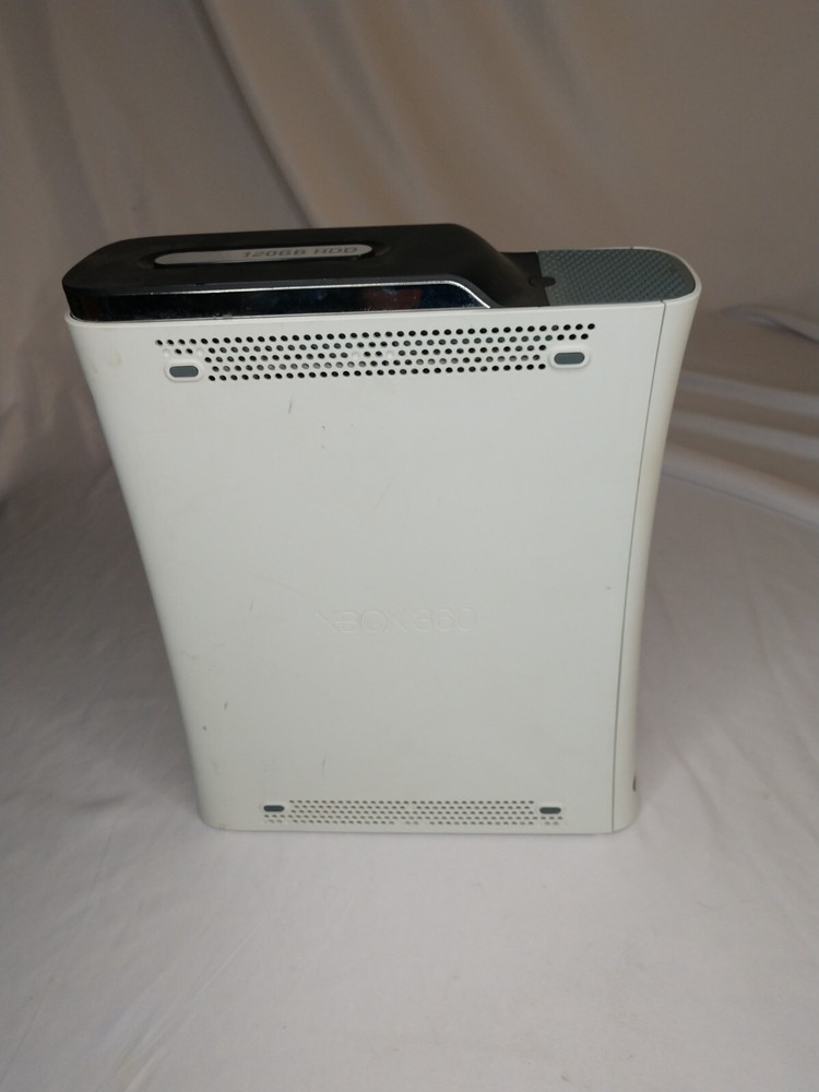 Microsoft Xbox 360 Console White with 120GB HDD - FOR PARTS ONLY NOT WORKING