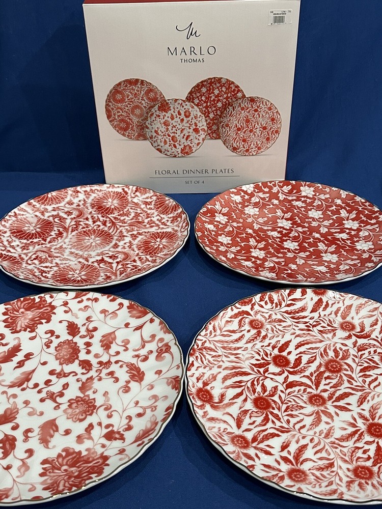 S/4 Williams Sonoma Marlo Thomas Red Dinner Plates 10 3/4 MIXED - Christmas SALE-image
