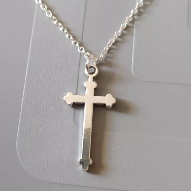 Silver Tone Cross On A silver Plated  Necklace Approx 18 Inches