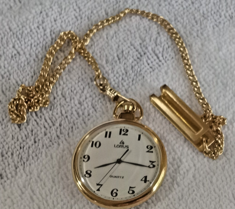 VINTAGE LORUS OPEN FACE POCKET WATCH AND CHAIN