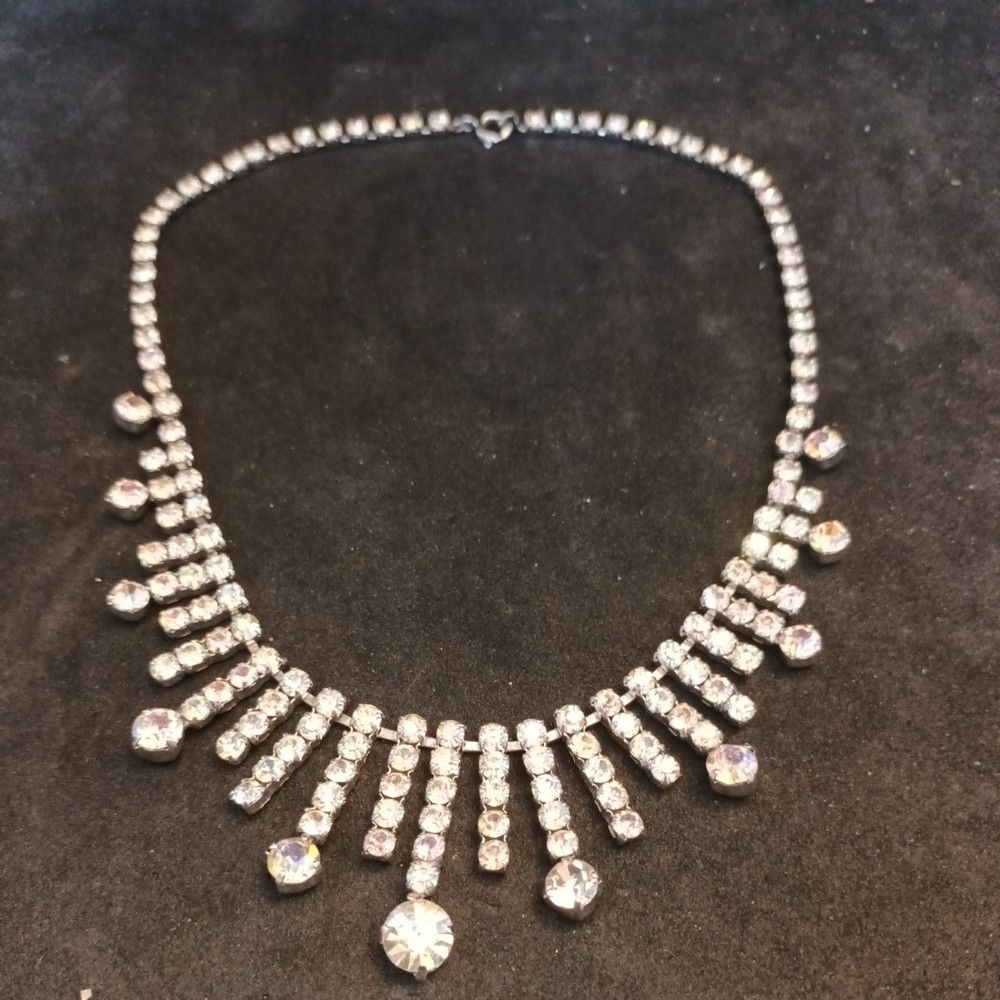 Sparkly Rhinestones Necklace 15in (61)