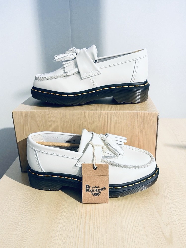 Doc Martens Unisex  4M YS White Adrian Loafers W/tassles  New In Box