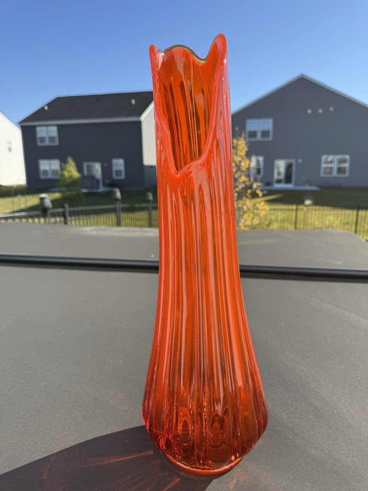 Vintage L.E. Smith Amberina Swung Glass Vase 18 3 /4