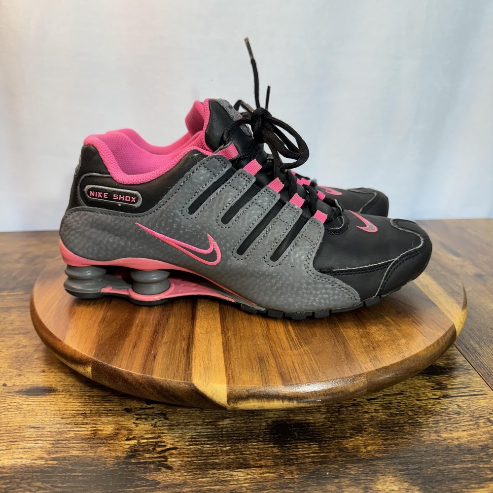 Nike Shox Shoes Womens Size 7.5 Black Pink Running Athletic Sneakers 636088-026