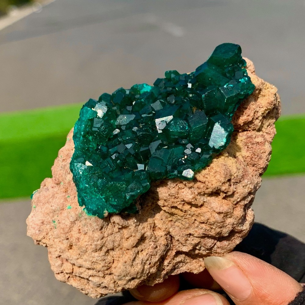 82G Natural green dioptase with malachite gemstone cluster mineral specimen
