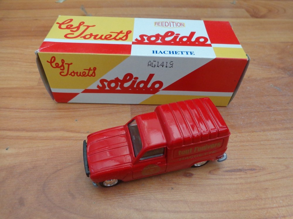1/43 Hachette Solido Classic Renault 4 Van Tout L'Univers Diecast Model Car