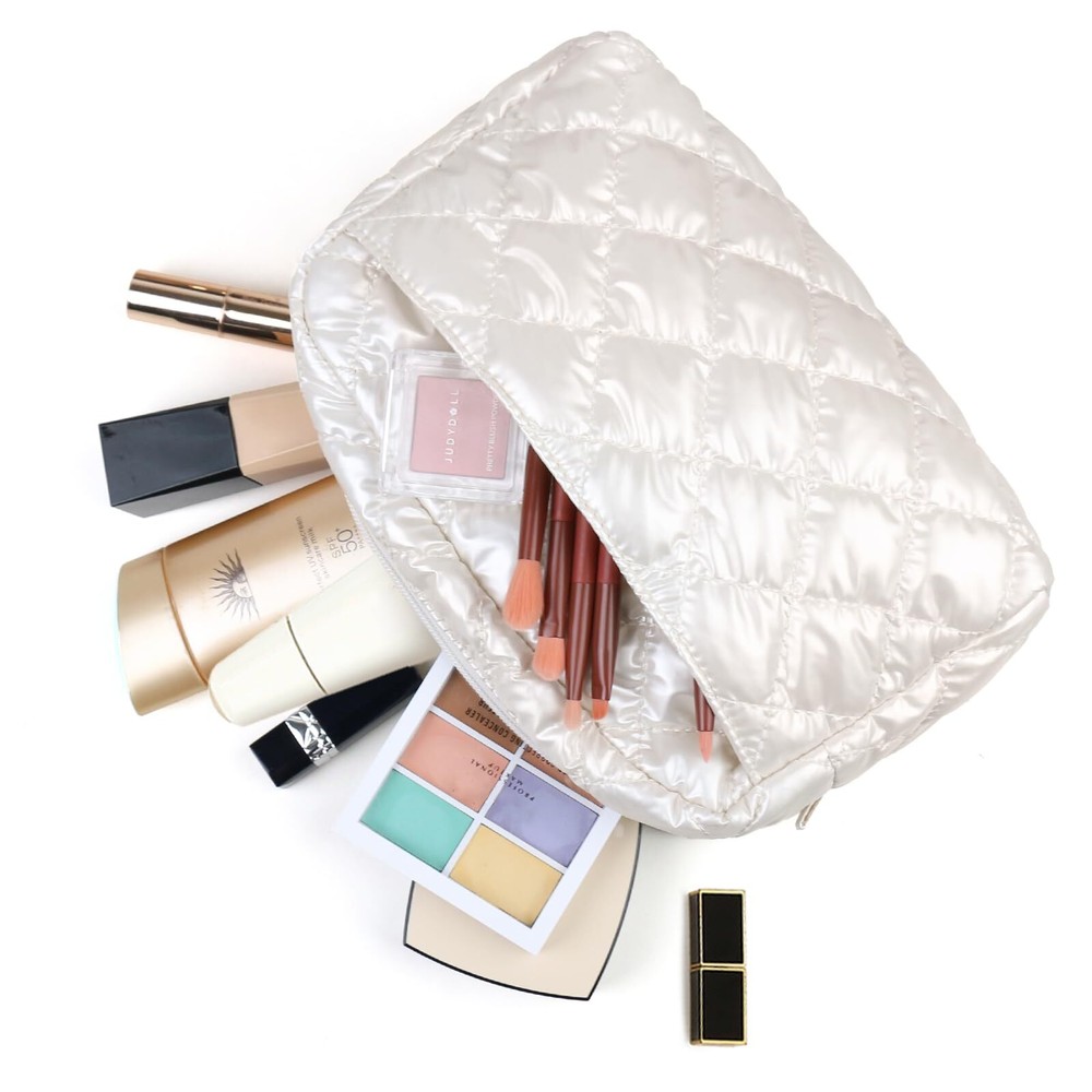 Portable Waterproof Quilted Makeup Bag With Zipper for Travel  