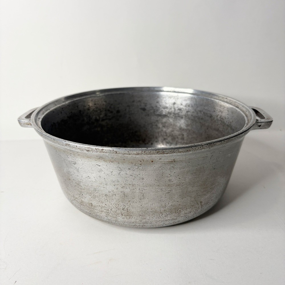 Vintage Super Maid 8.75x3.5 Inch Dutch Oven Pot with Flat Bottom