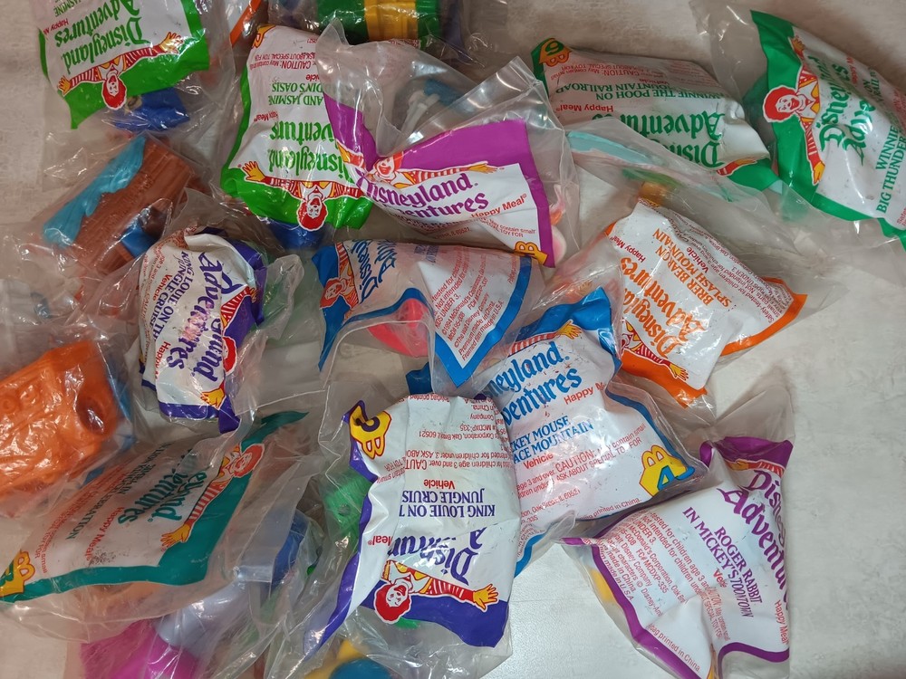 1995 DISNEYLAND ADVENTURES MCDONALDS HAPPY MEAL TOYS - U - PICK