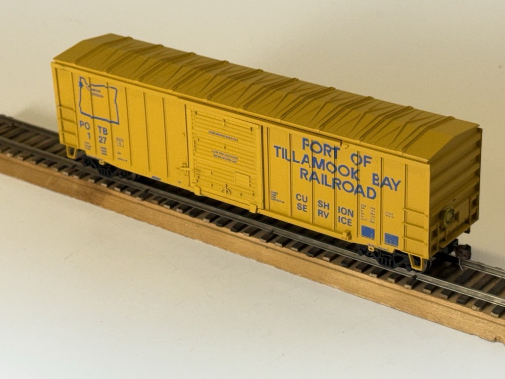 HO scale, Athearn, Port of Tillamook Bay Railroad, Yellow 50’SD Boxcar #POTB-127