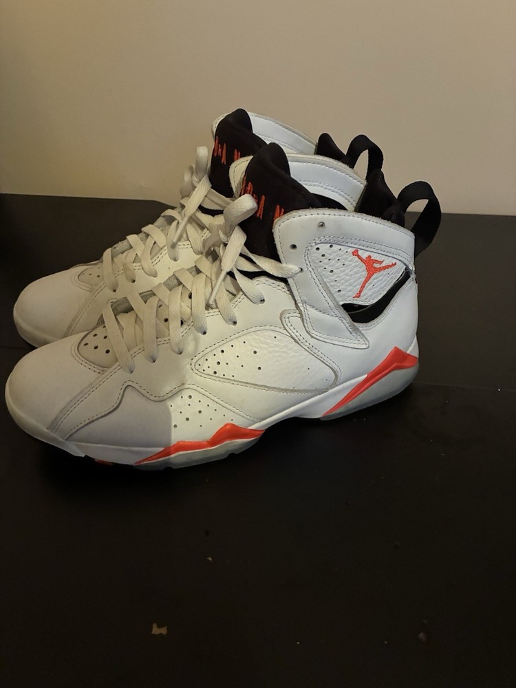 Nike Air Jordan 7 Retro White Infrared Men’s Size 9 Great Condition With Box