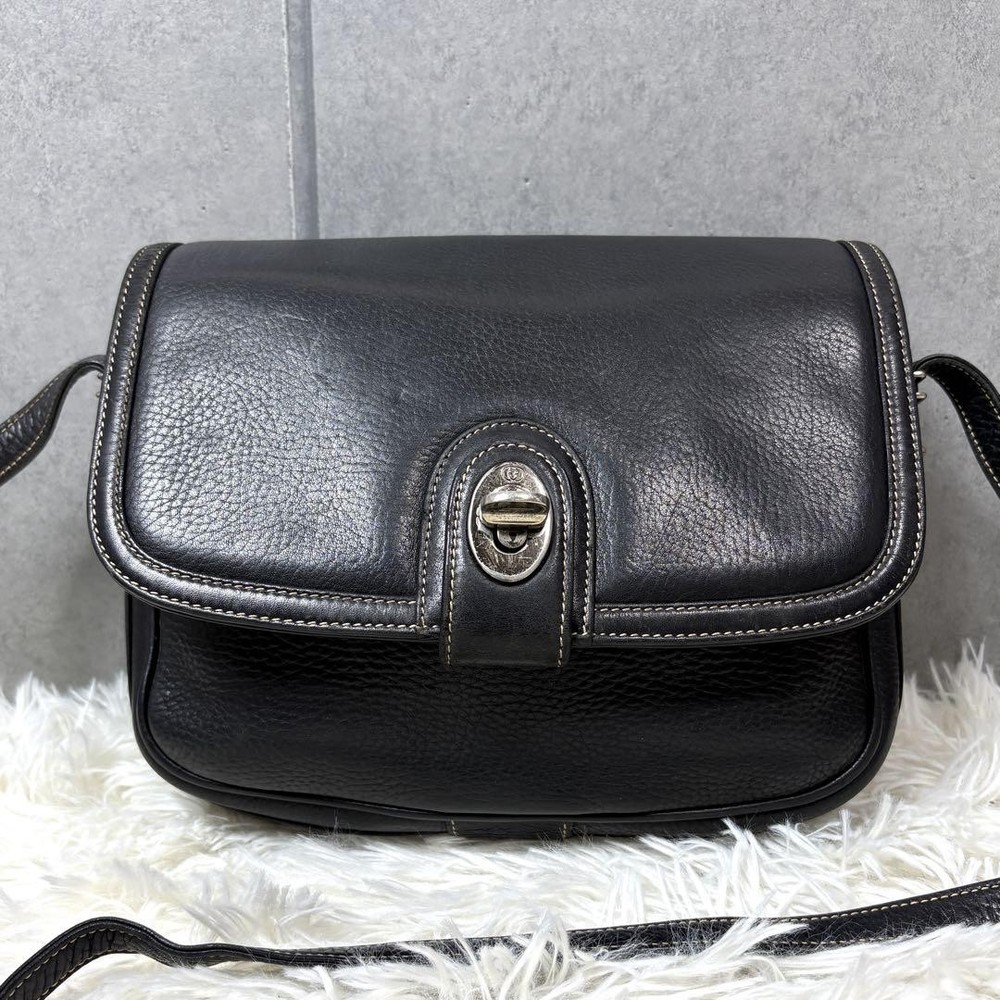 Gucci Black Leather Turnlock Shoulder Crossbody Bag Unisex Preowned