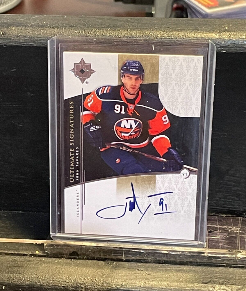 2009-10 Ult. Collection ULTIMATE SIGNATURES Rookie AUTO #US-JT John Tavares - RC