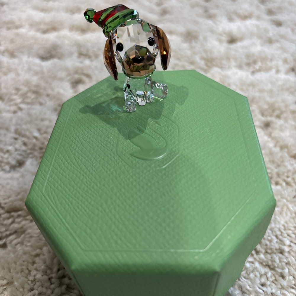 Swavorski Item #5625856. Beagle. New In Box.