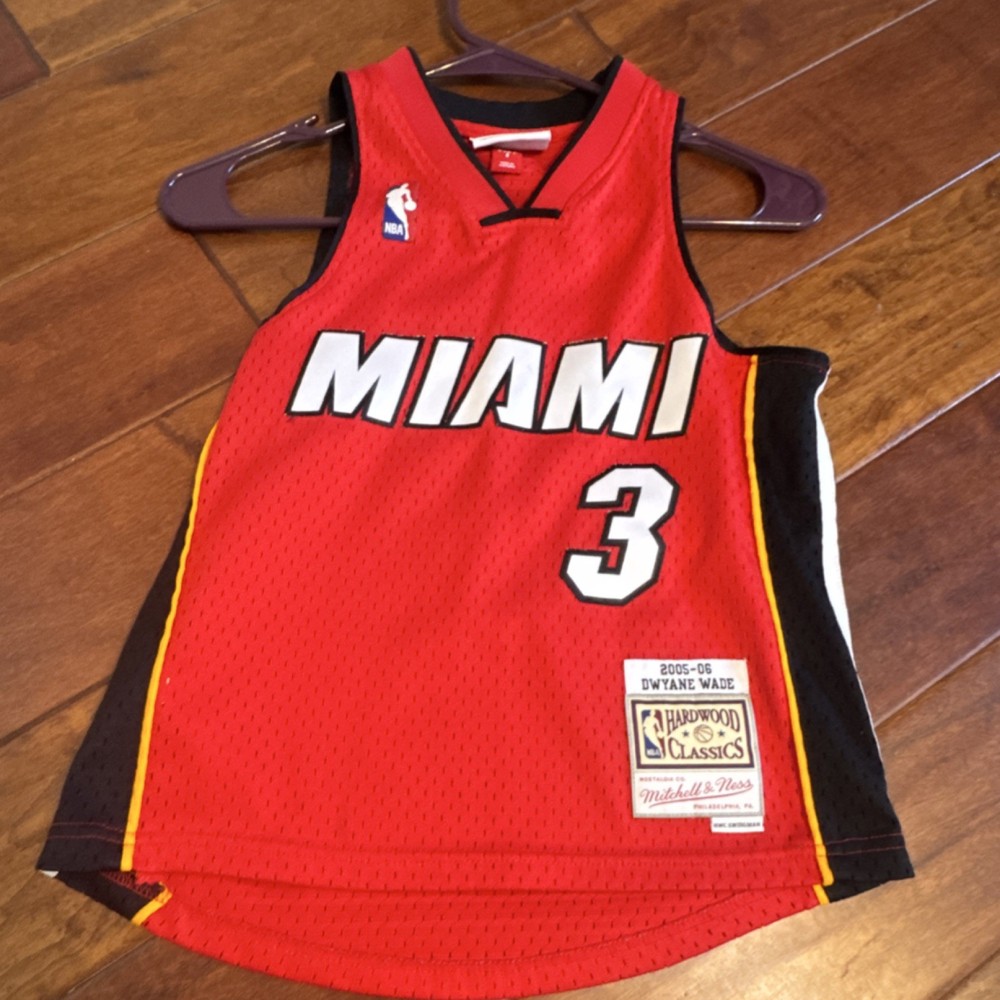 Mitchell & Ness Dwyane Wade Miami Heat Hardwood Classics Red Jersey