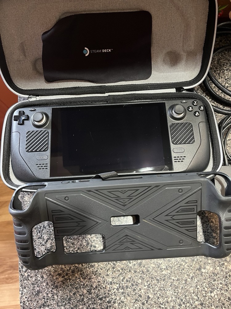 Steam Deck CIB Mint condition bundle Valve Steam Deck 512GB W/ Steam Dock