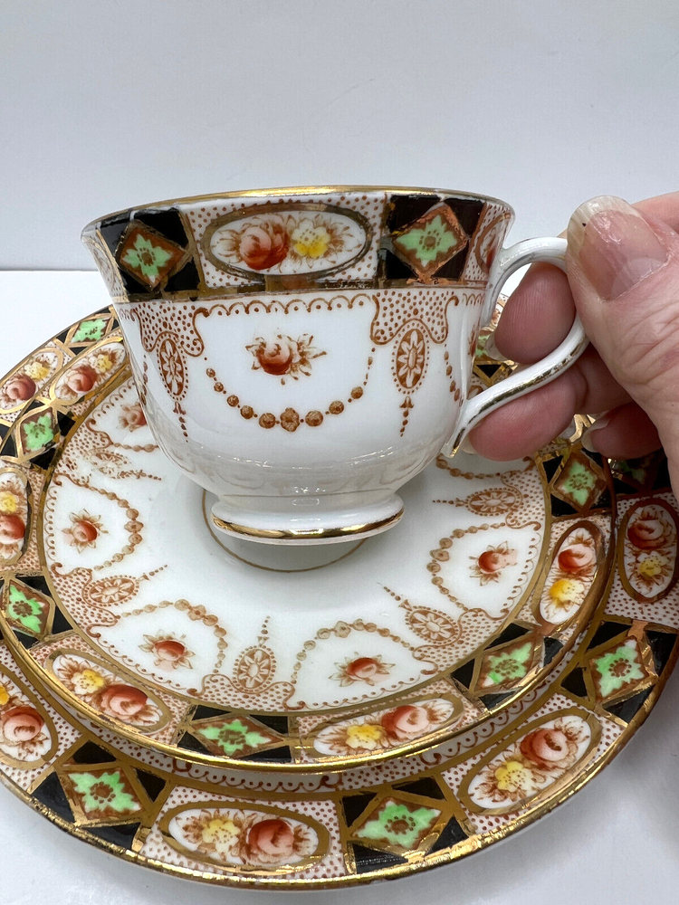 Vintage Royal Albert Crown China 3-Piece  Teacup  Saucer & Sm Plate England INV2