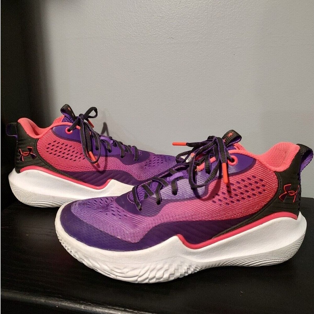Under Armour Flow Breakthru 2 International Womens Day Basketball Shoes Size 10