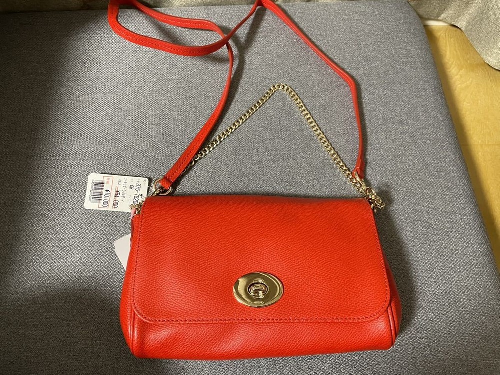 COACH Unused Leather Shoulder Bag in Excellent Condition