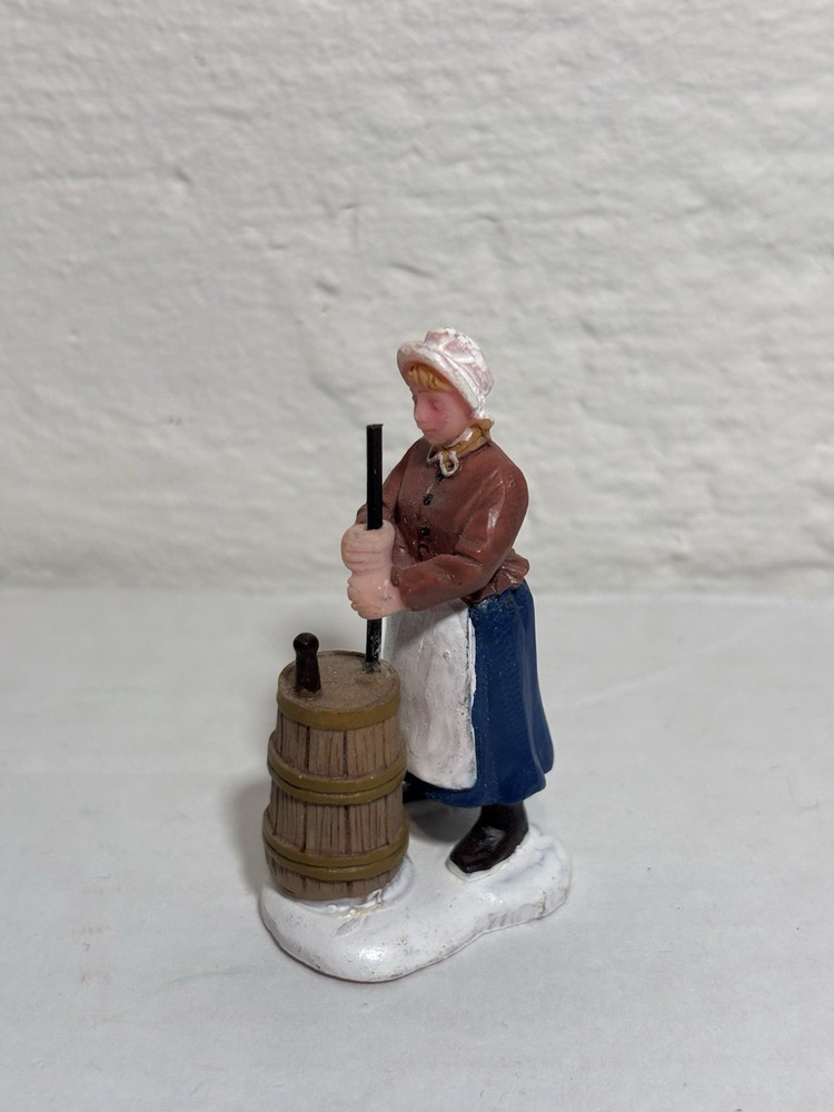 Lemax Churning Butter Figure Retired 2005 Village Collection #52046 Rare