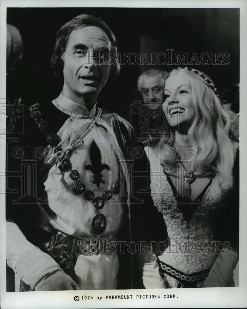 1975 Press Photo Sid Caesar and Misty Rowe in When Things Were Rotten, on ABC.