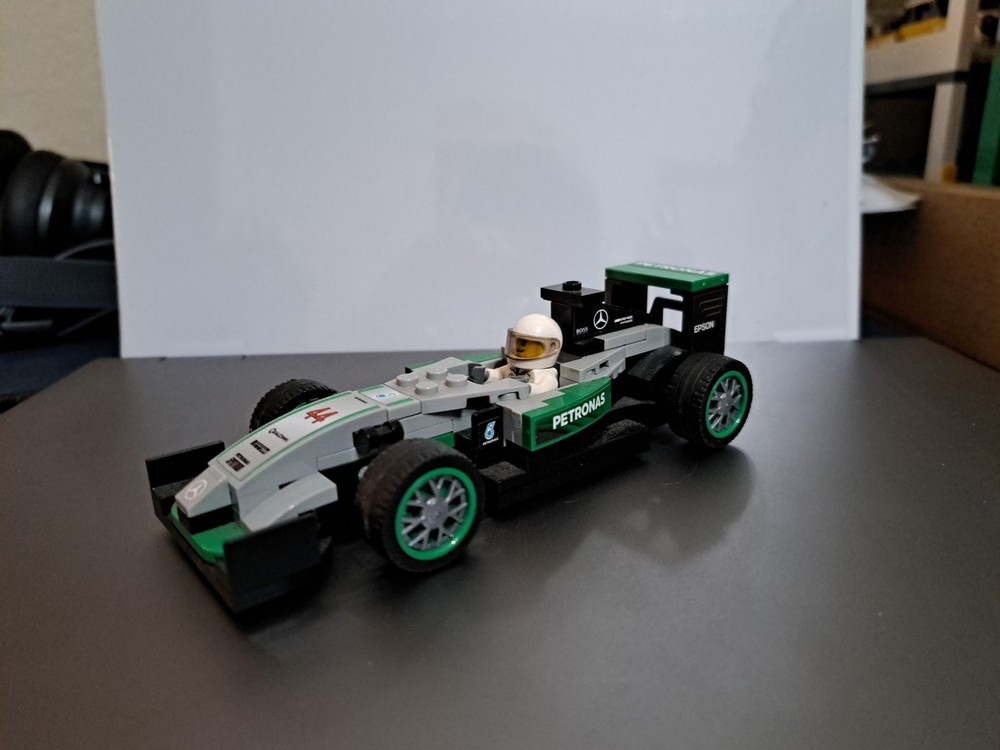 1 of 400 LEGO AMG Petronas Formula One Car Set 75995-1