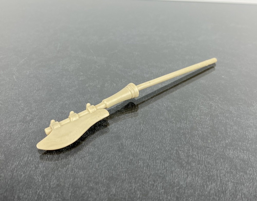 1981 Vintage MOTU Castle Grayskull Tan Scythe Weapon Accessory Collectible