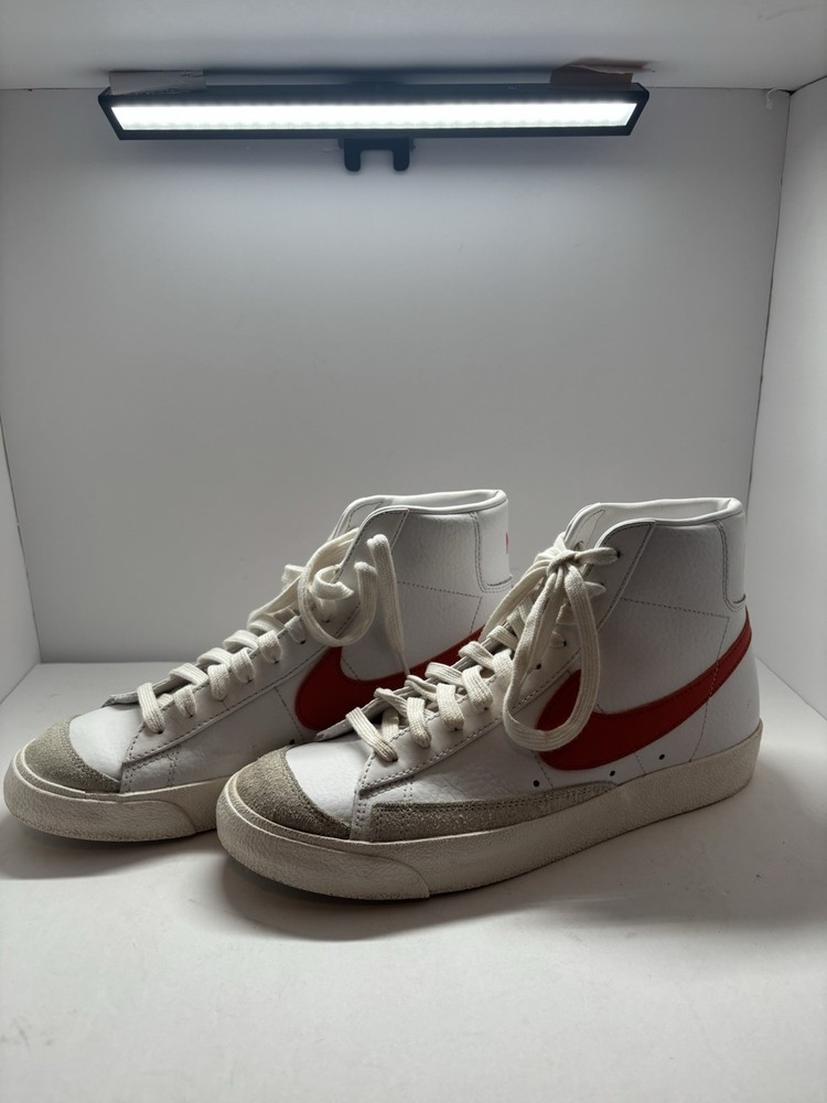 Men’s White Nike Shoes