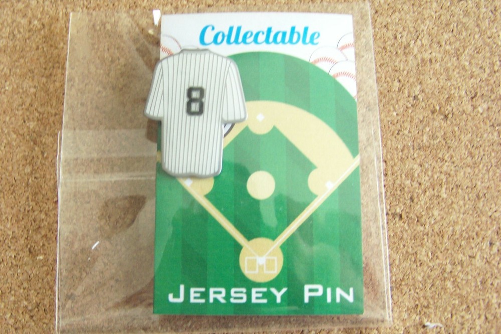 #8 pinstripe jersey lapel pin Yogi Berra NY New York Yankees
