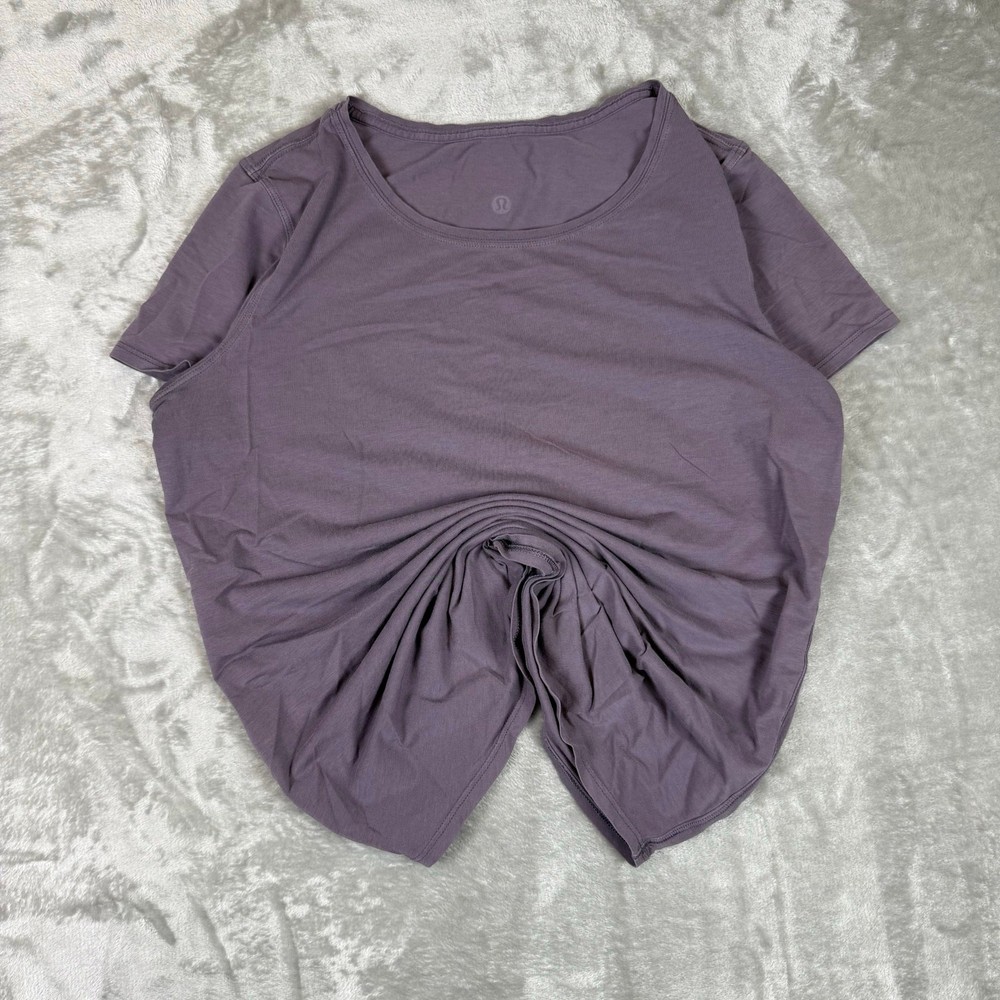Lululemon purple activewear casual workout tshirt womens Small