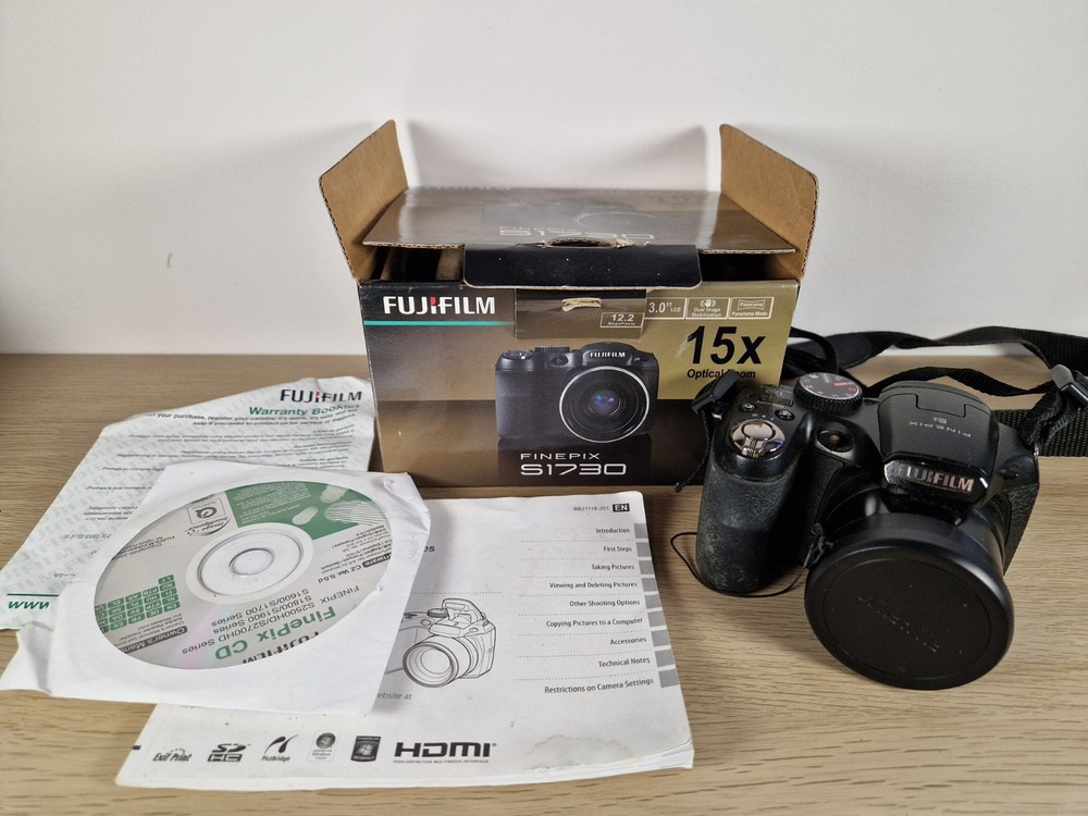 Fujifilm FinePix S1730 12MP Digital Camera with Manual Black Boxed