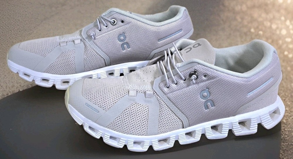 OnCloud5 Pearl White US Womens Sz 9.5 Slip On Athletic Shoes