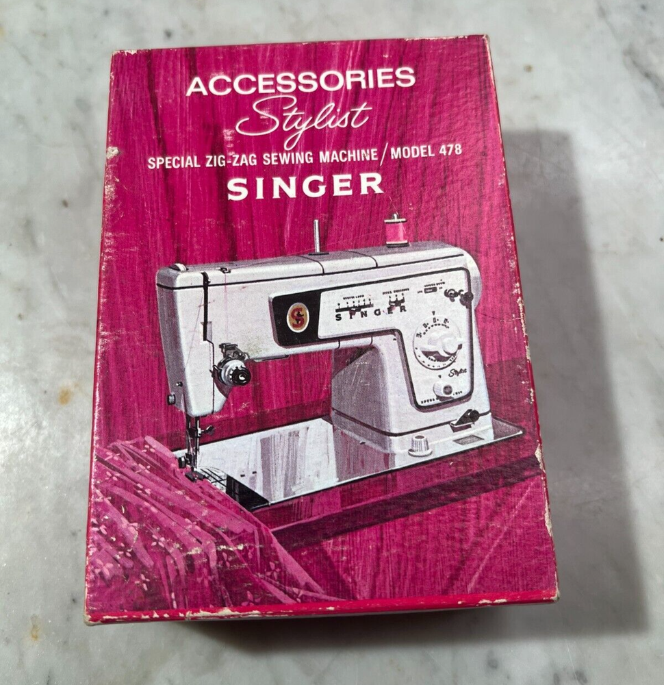 Vintage Singer sewing Machine Zig Zag Accessories Model 478