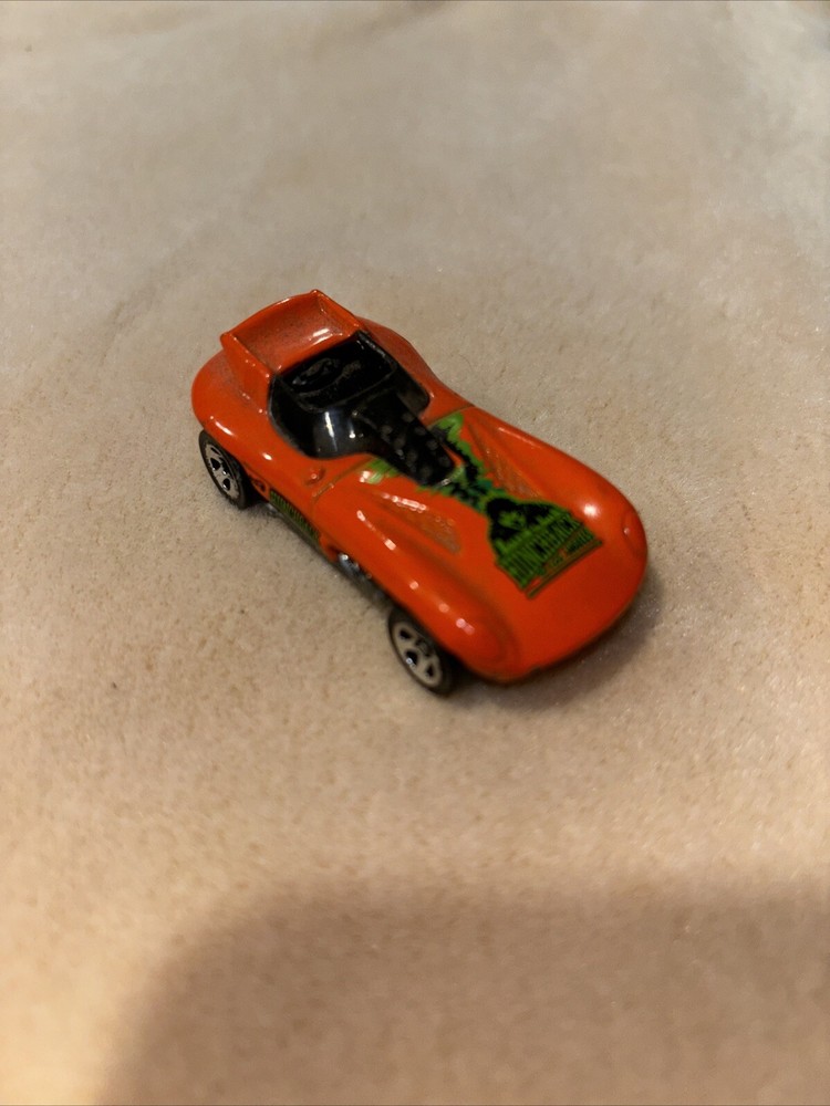 Vintage 1998 Mattel Hot Wheels CAT-A-PULT Terrorific Series Hunchback Orange Car