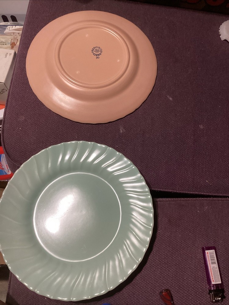 2 Franciscan Coronado Swirl Aqua Coral Porcelain 9 1/4 Inch Dinner Plates Vintage Stylish Tableware