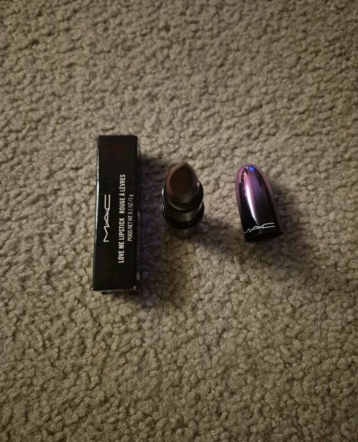 MAC COSMETICS LOVE ME LIPSTICK LA FEMME DISCONTINUED