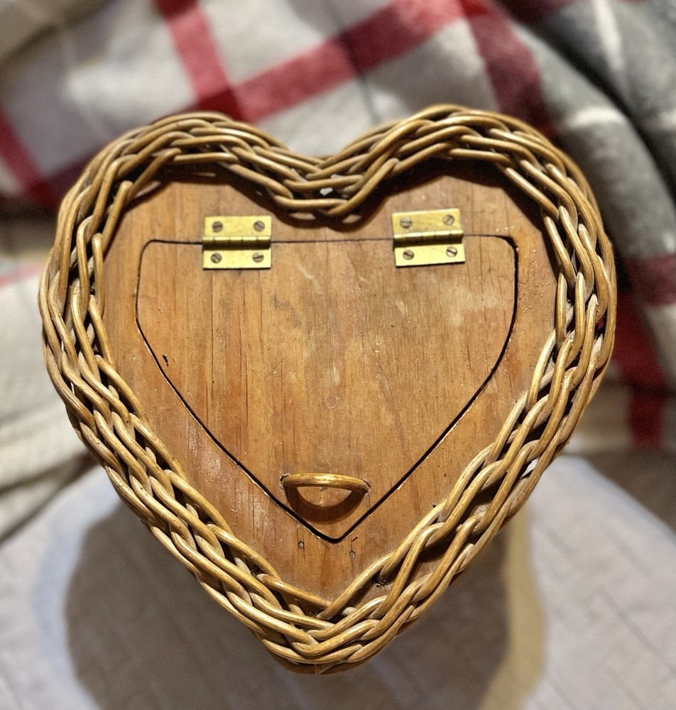 Vintage Heart Shaped  Trinket Box  Wicket & Wood Handmade Romantic