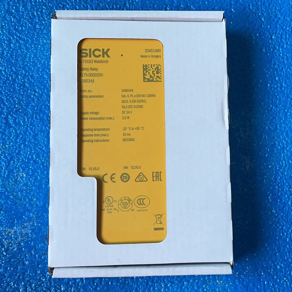 1PC RLY3-OSSD200 New Safety Relays #F8